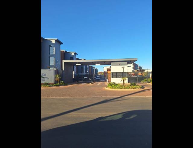 2 BEDROOM APARTMENT FOR SALE IN GLEN MARAIS